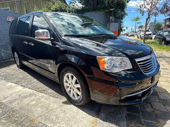 CHRYSLER TOWN & COUNTRY 3.6 LIMITED V6 24V GASOLINA 4P AUTOMÁTICO CHRYSLER TOWN & COUNTRY 3.6 LIMITED V6 24V GASOLINA 4P AUTOMÁTICO